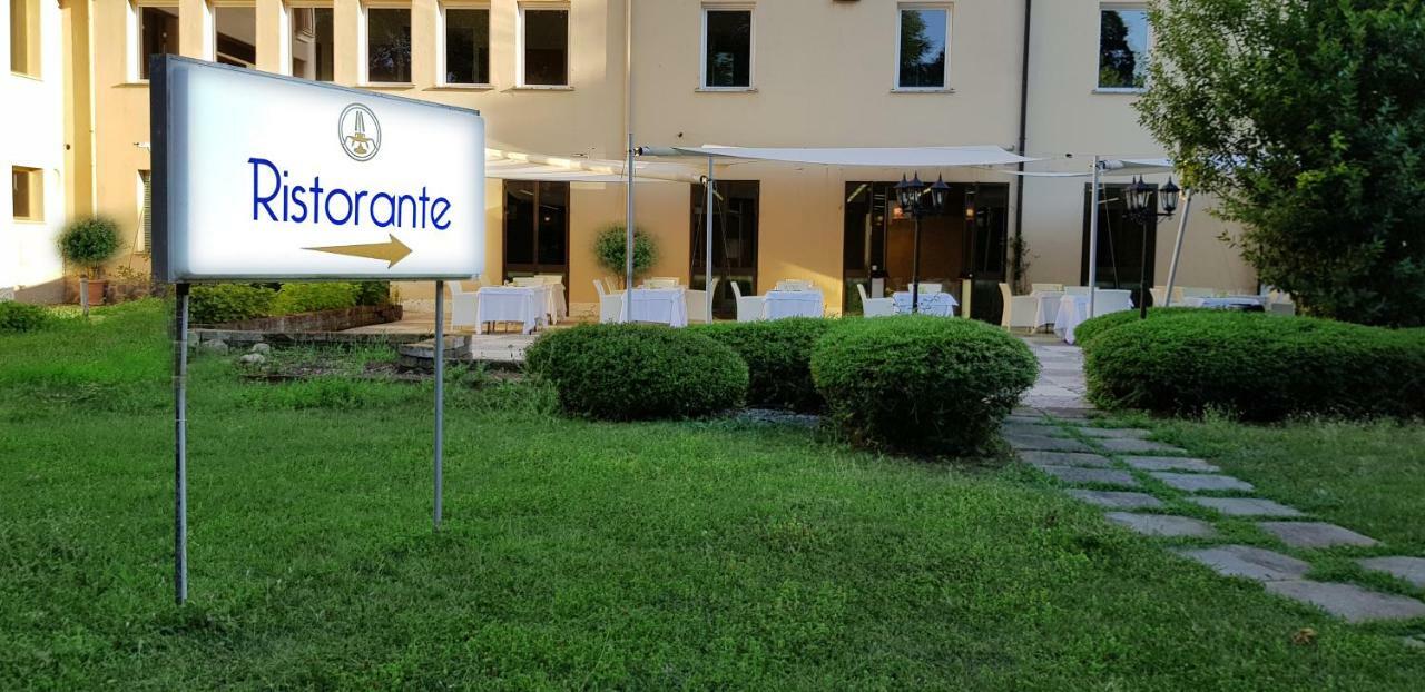 Hotel Terme Di Castel San Pietro Кастел Сан Пиетро Терме Екстериор снимка